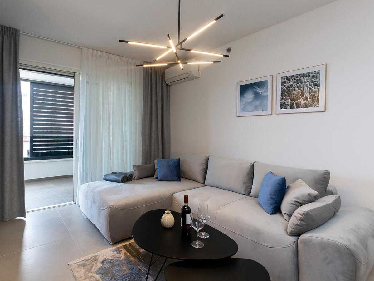 Residence Nar Porec Esterno foto