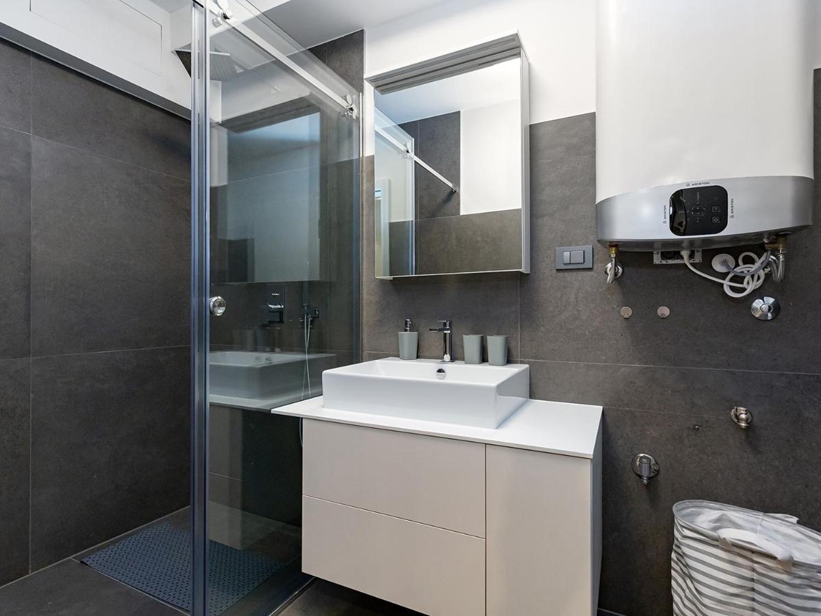 Residence Nar Porec Esterno foto