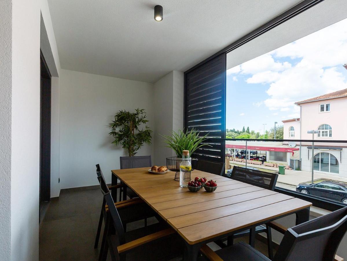 Residence Nar Porec Esterno foto