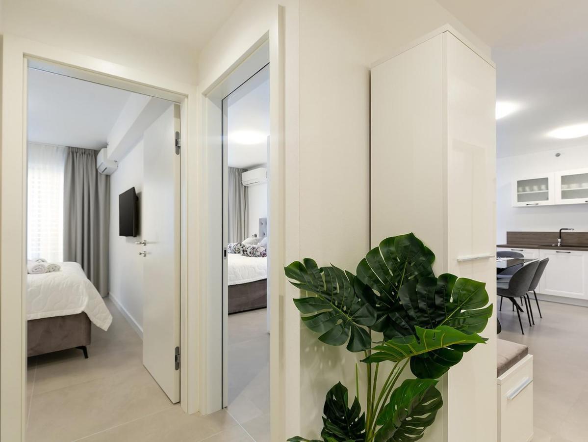 Residence Nar Porec Esterno foto